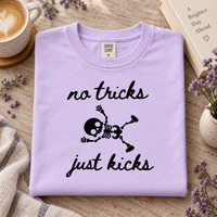 No Tricks Just Kicks Halloween Pregnancy Shirt – Expecting Mom Tee