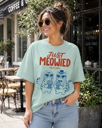 Just Meowied Cat Wedding Comfort T-Shirt, Personalized Wedding Date Shirt, Gift for Cat Loving Couples, Wedding Gift, Newlywed Gift, Anniversary Gift