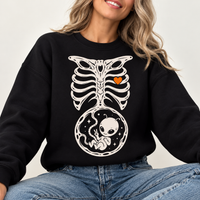 Alien Halloween Maternity Sweatshirt & Hoodie – Pregnancy Announcement