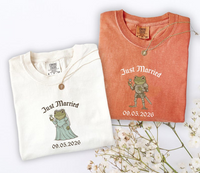 Just Married Frog Shirt, Personalized Newlywed Matching Couple Shirts, Bride And Groom Funny Frog Lovers Tshirt, Wedding Couple Gift Tee
