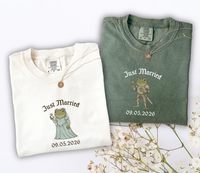 Just Married Frog Shirt, Personalized Newlywed Matching Couple Shirts, Bride And Groom Funny Frog Lovers Tshirt, Wedding Couple Gift Tee