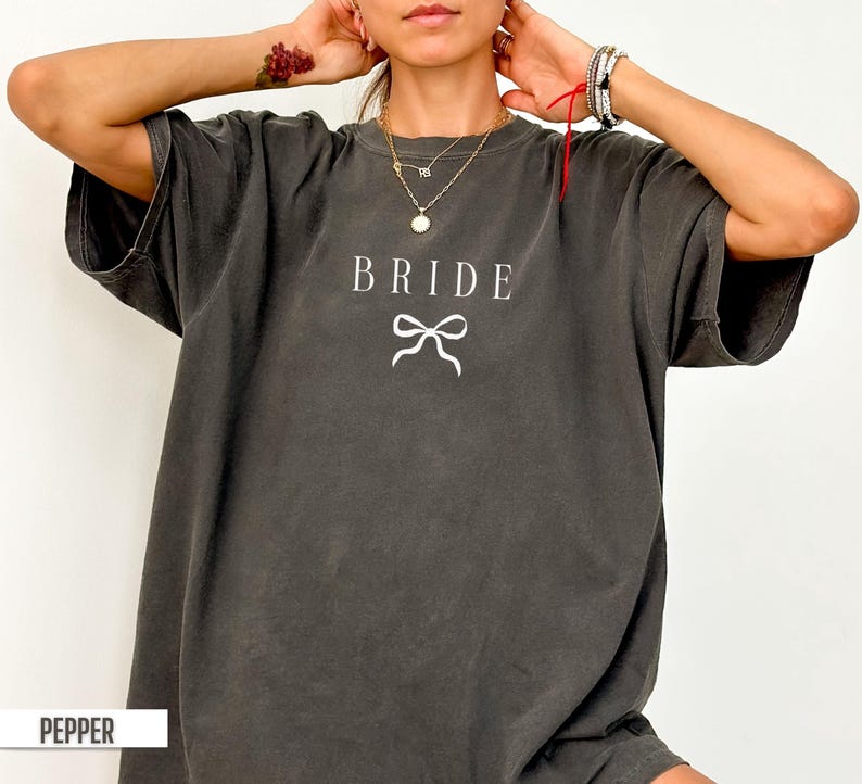 Bride Shirt Comfort Colors Future Mrs Tshirt Custom Gift for Bride to Be Minimalist Bride T Shirt Engagement Gift for Honeymoon Tee Cute Bow