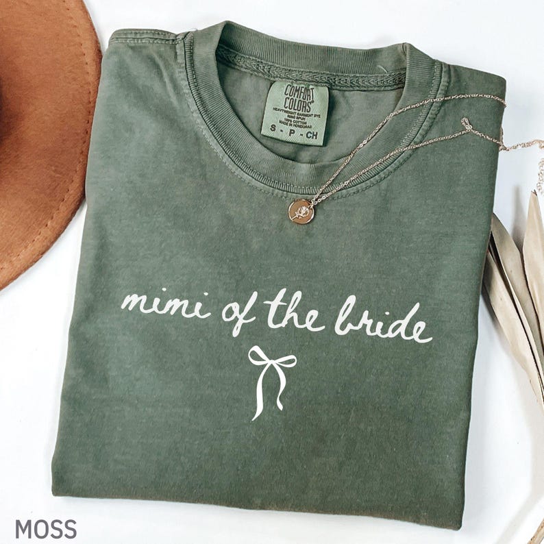 Maid of Honor & Bridesmaid Comfort Colors Shirt, Wedding Gift, Coquette Bow Bride Tee, Custom Bachelorette Party Gift, Bridal Party T-shirts