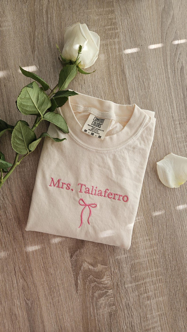 Embroidery Custom Mrs. Bride Shirt, Bride Gift, Wedding shirt, Engagement gift, Bachelorete party tee, Gift for her, Coquette bow bride tee.
