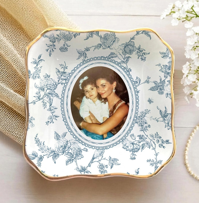 Mother of the Bride Gift, Toile De Jouy Trinket Tray, Custom Mother Photo Ring Dish, Mother of the Bride Wedding Day Gift from Daughter