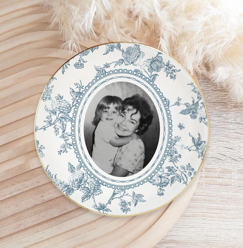 Mother of the Bride Gift, Toile De Jouy Trinket Tray, Custom Mother Photo Ring Dish, Mother of the Bride Wedding Day Gift from Daughter