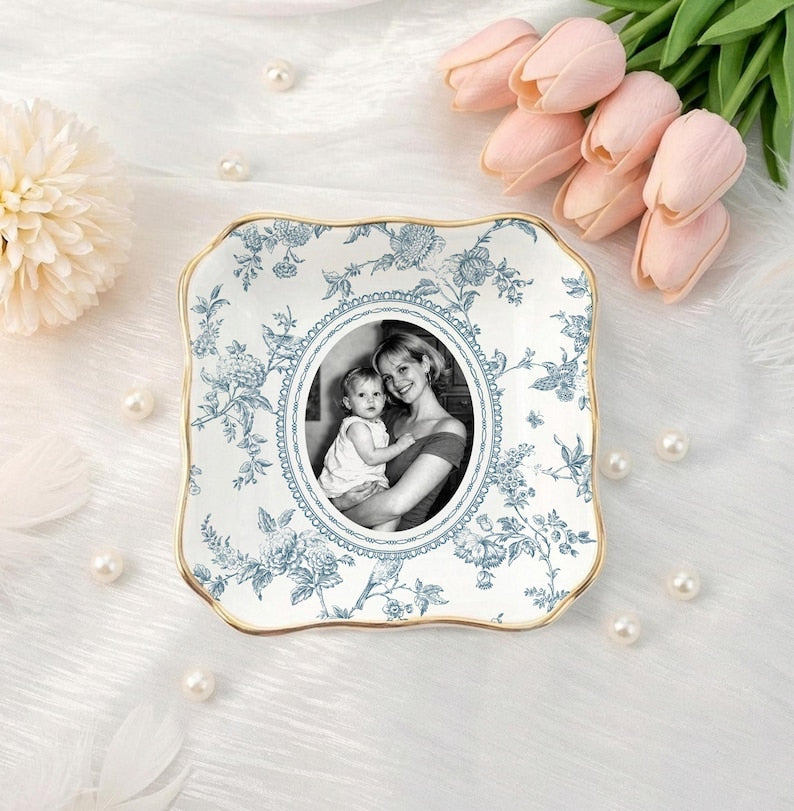 Mother of the Bride Gift, Toile De Jouy Trinket Tray, Custom Mother Photo Ring Dish, Mother of the Bride Wedding Day Gift from Daughter