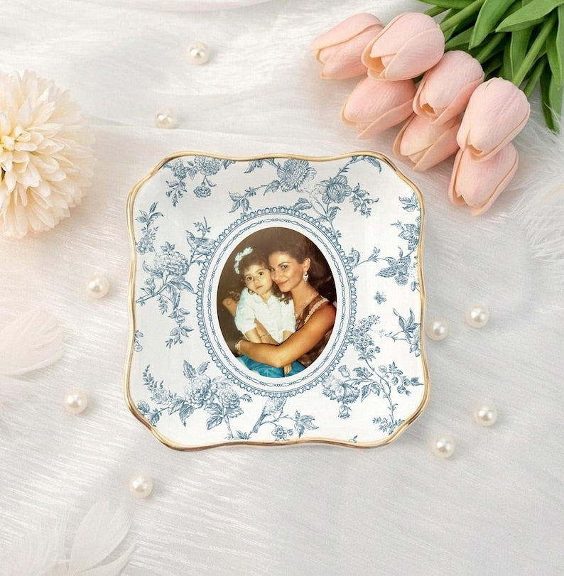 Mother of the Bride Gift, Toile De Jouy Trinket Tray, Custom Mother Photo Ring Dish, Mother of the Bride Wedding Day Gift from Daughter