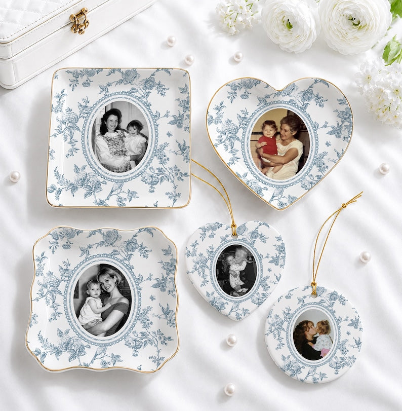 Mother of the Bride Gift, Toile De Jouy Trinket Tray, Custom Mother Photo Ring Dish, Mother of the Bride Wedding Day Gift from Daughter
