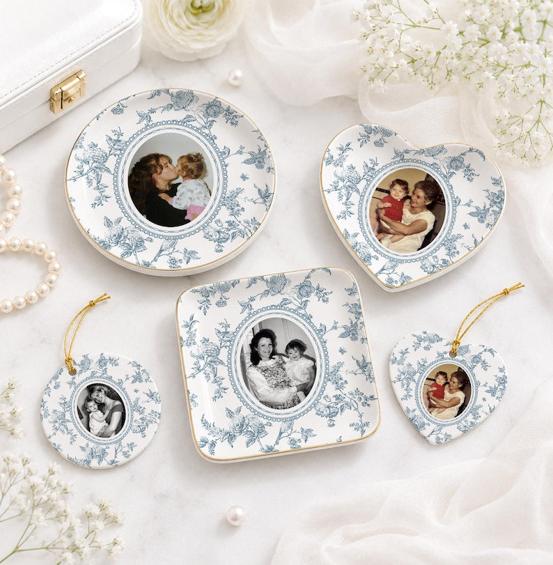 Mother of the Bride Gift, Toile De Jouy Trinket Tray, Custom Mother Photo Ring Dish, Mother of the Bride Wedding Day Gift from Daughter