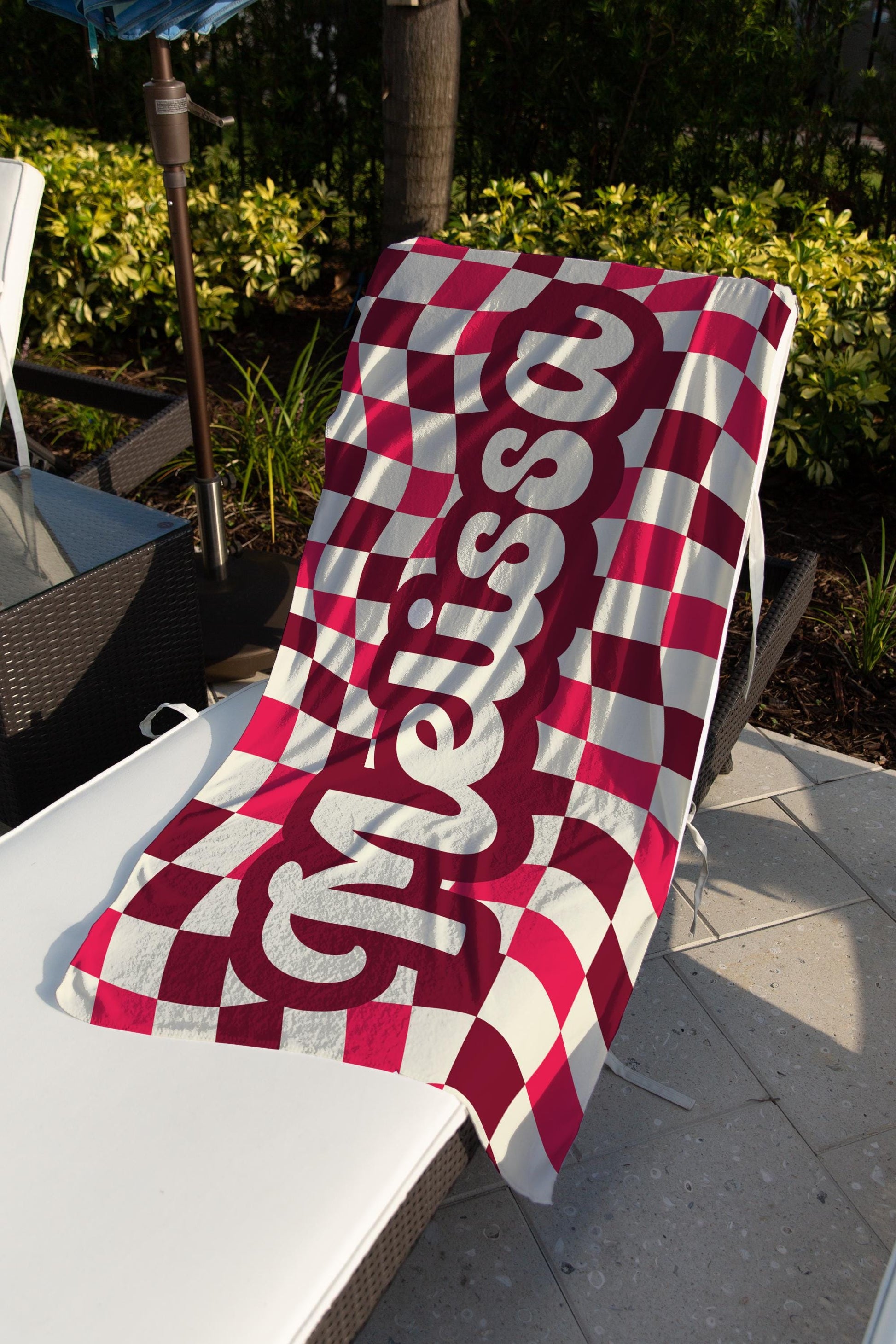 Custom Checkered Kids Name Towel Personalized Wavy Checker Beach Towel Customized Pool Gift for Girls Group Summer Trip Vacation Holiday