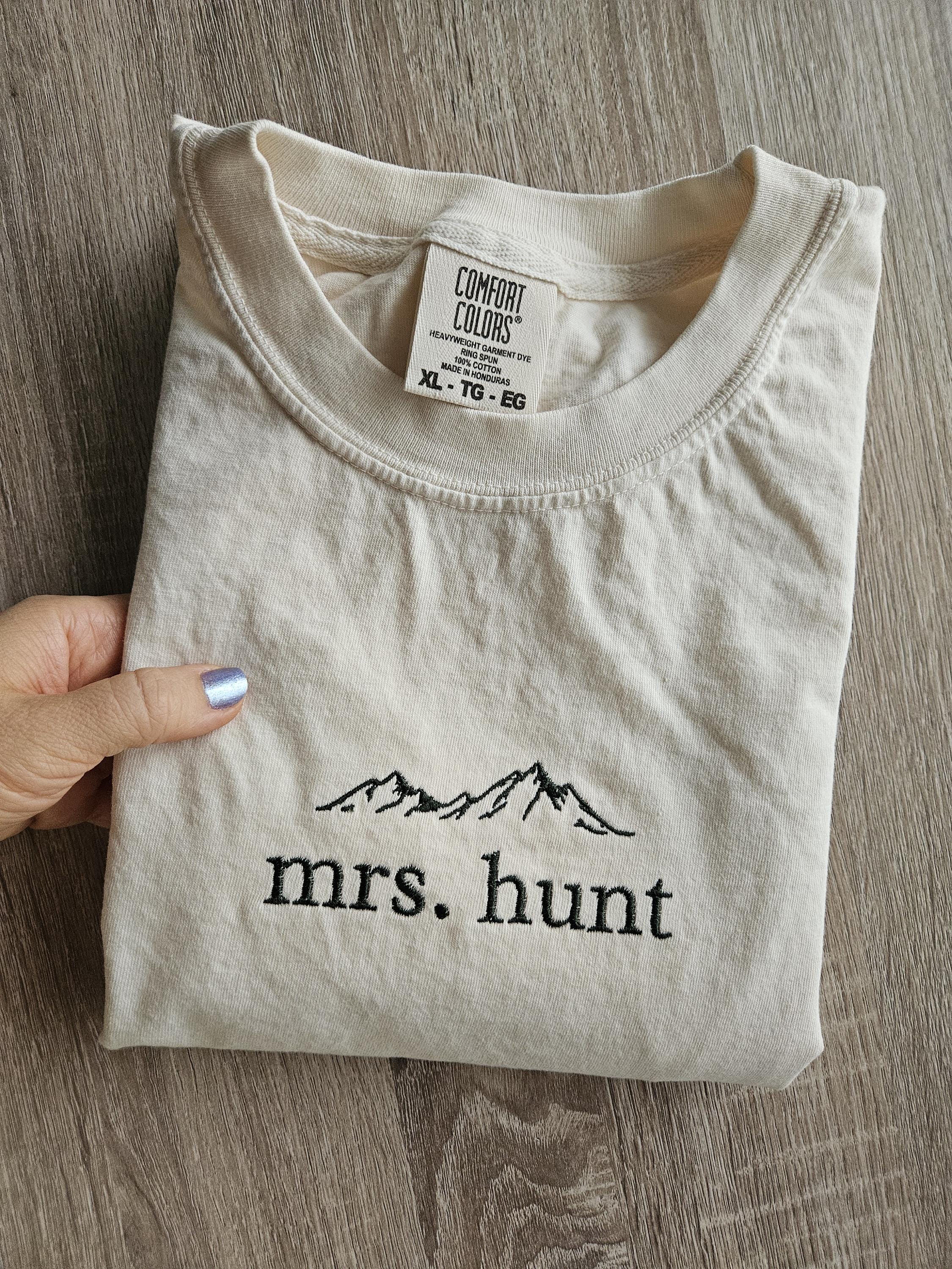 Embroidery Custom Mrs. Bride Shirt, Bride Gift, Wedding shirt, Engagement gift, Bachelorete party tee, Gift for her, Coquette bow bride tee.