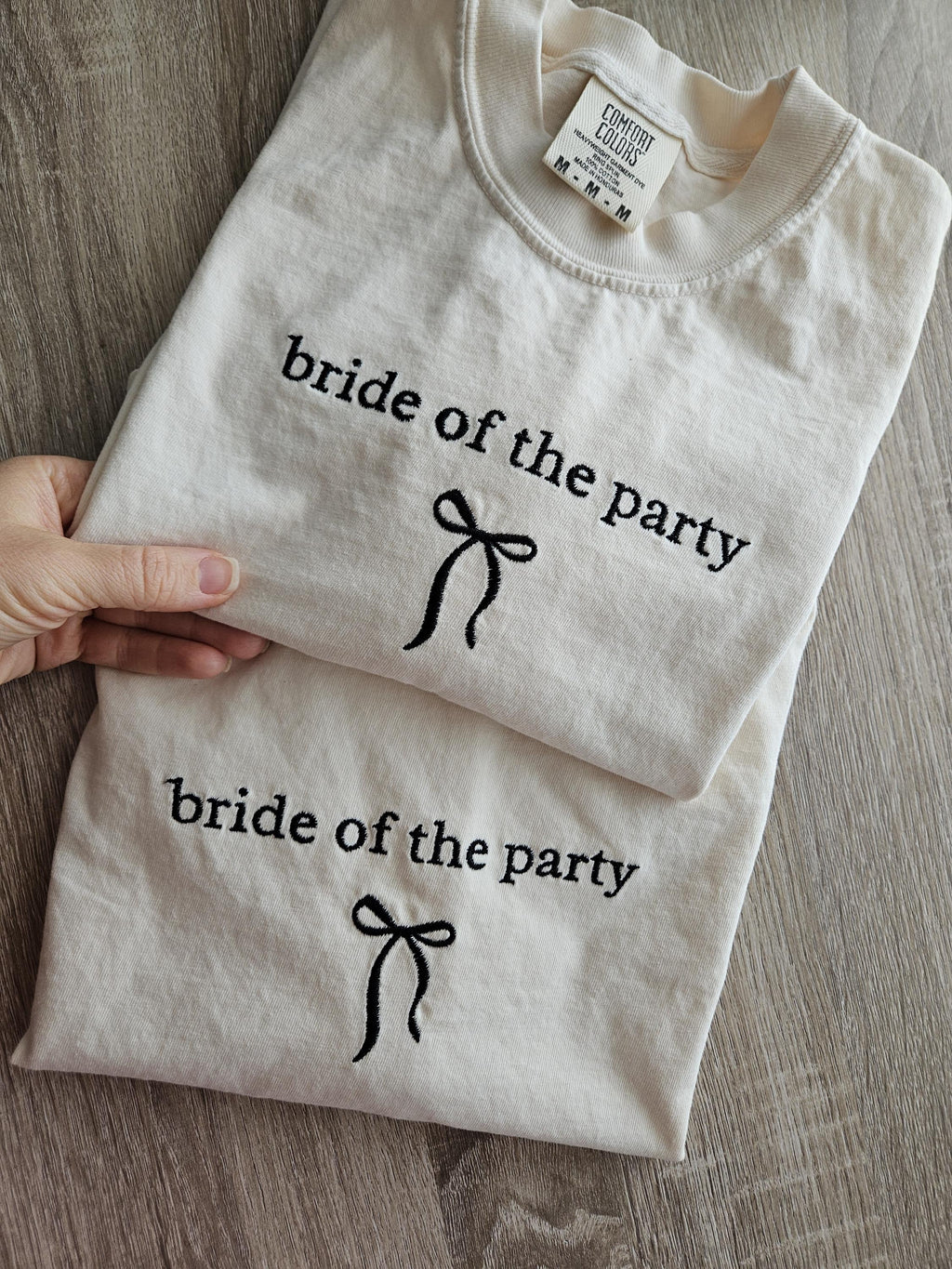 Embroidery Custom Mrs. Bride Shirt, Bride Gift, Wedding shirt, Engagement gift, Bachelorete party tee, Gift for her, Coquette bow bride tee.