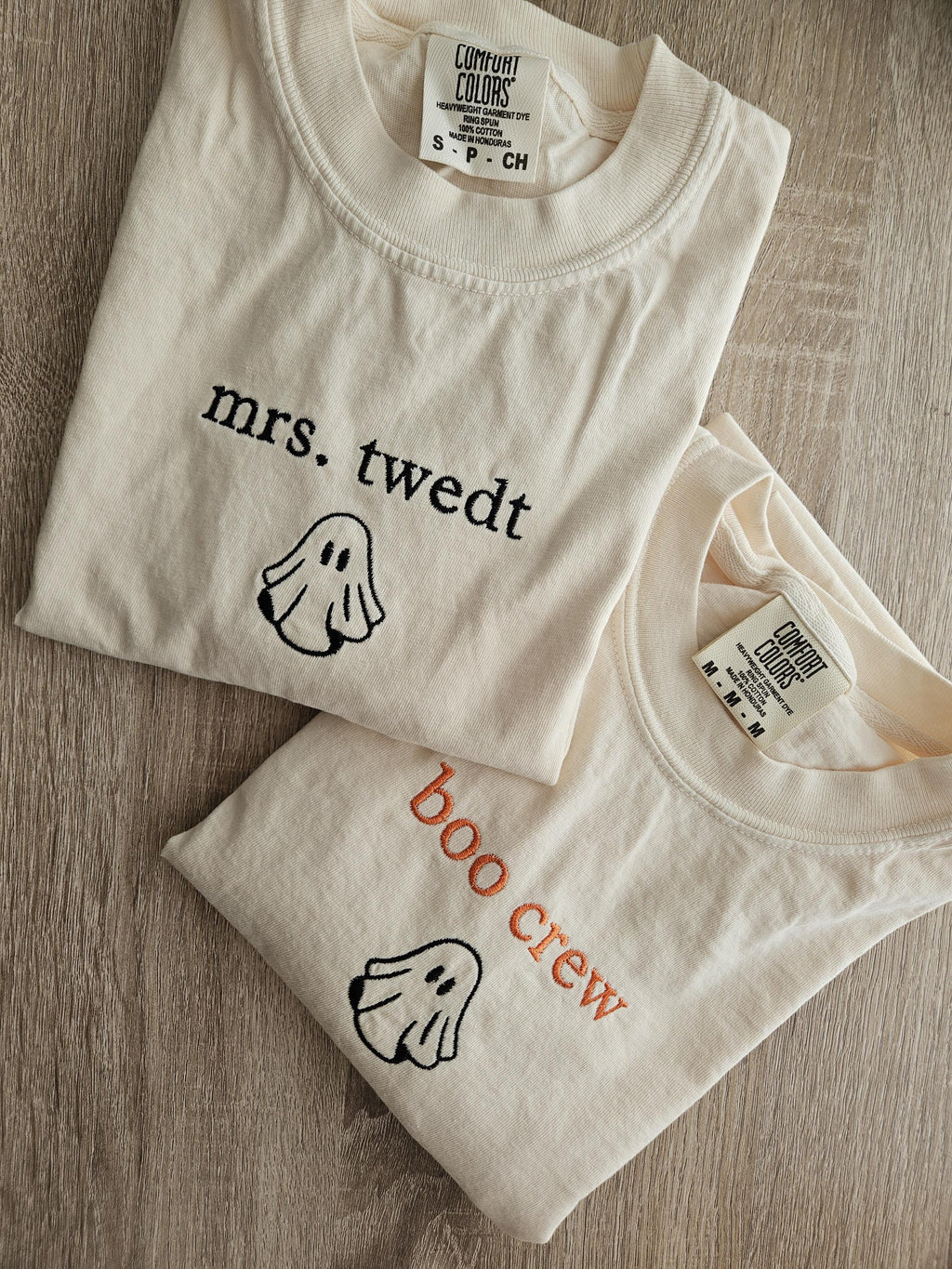 Embroidery Custom Mrs. Bride Shirt, Bride Gift, Wedding shirt, Engagement gift, Bachelorete party tee, Gift for her, Coquette bow bride tee.