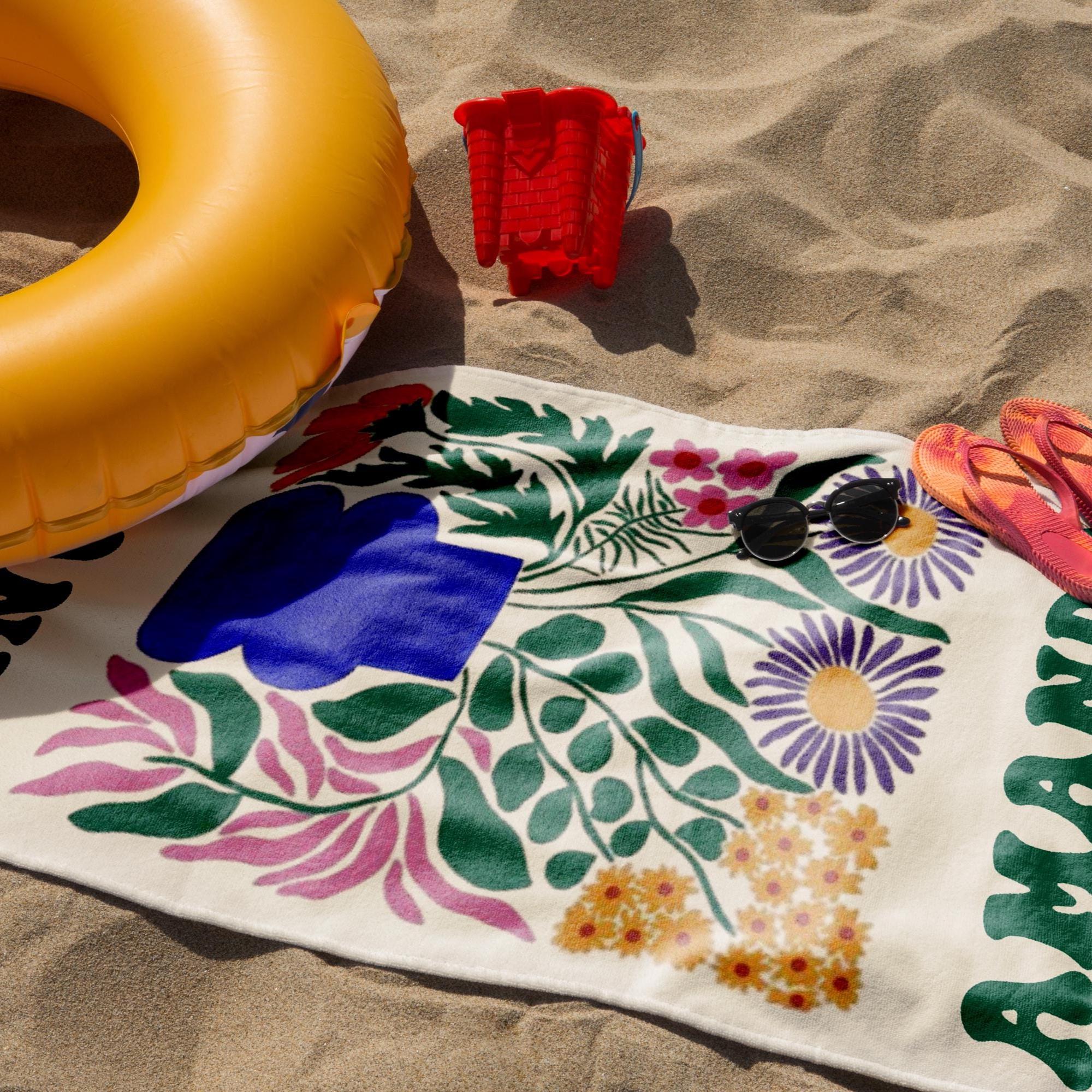 Floral Personalized Beach Towel, Custom Name Towel for Women, Retro Flower Pool Towel, Multicolor Vacation Beach Towel, Bachelorette Party